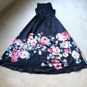 Like new! Elegant Tailor-Made Black Satin Floral Gown with Vibrant Rose Print